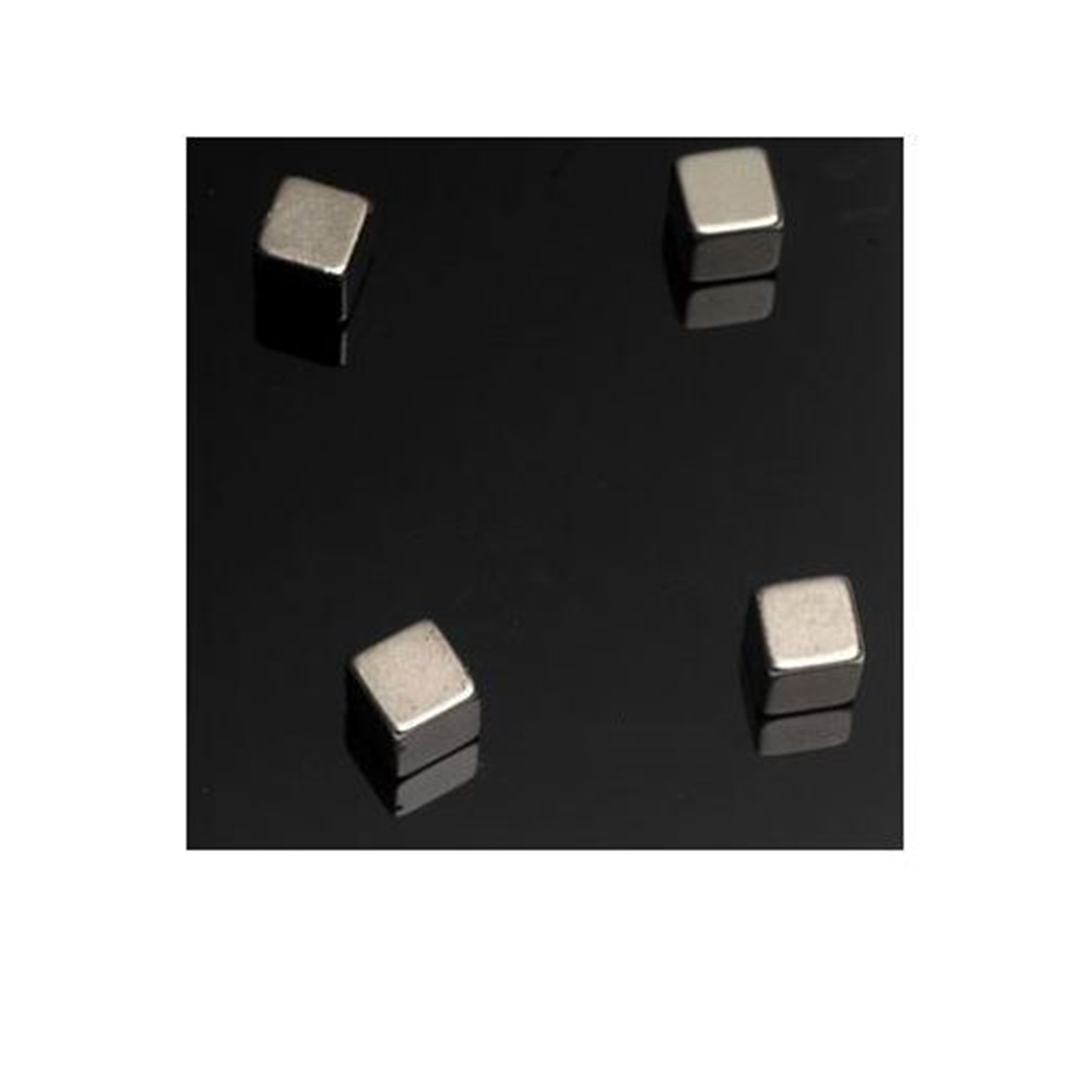 Super silné magnety NAGA kvádr střední (12 x 12 x 2 mm) /4 ks